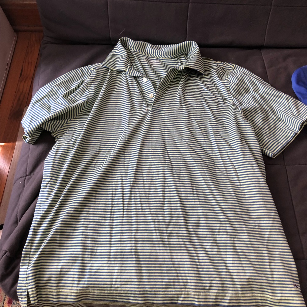 Men’s vineyard vines shirt